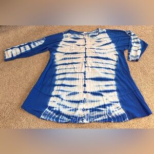 Calvin Klein Blue and White Tie-Dye Shirt. Size 1X